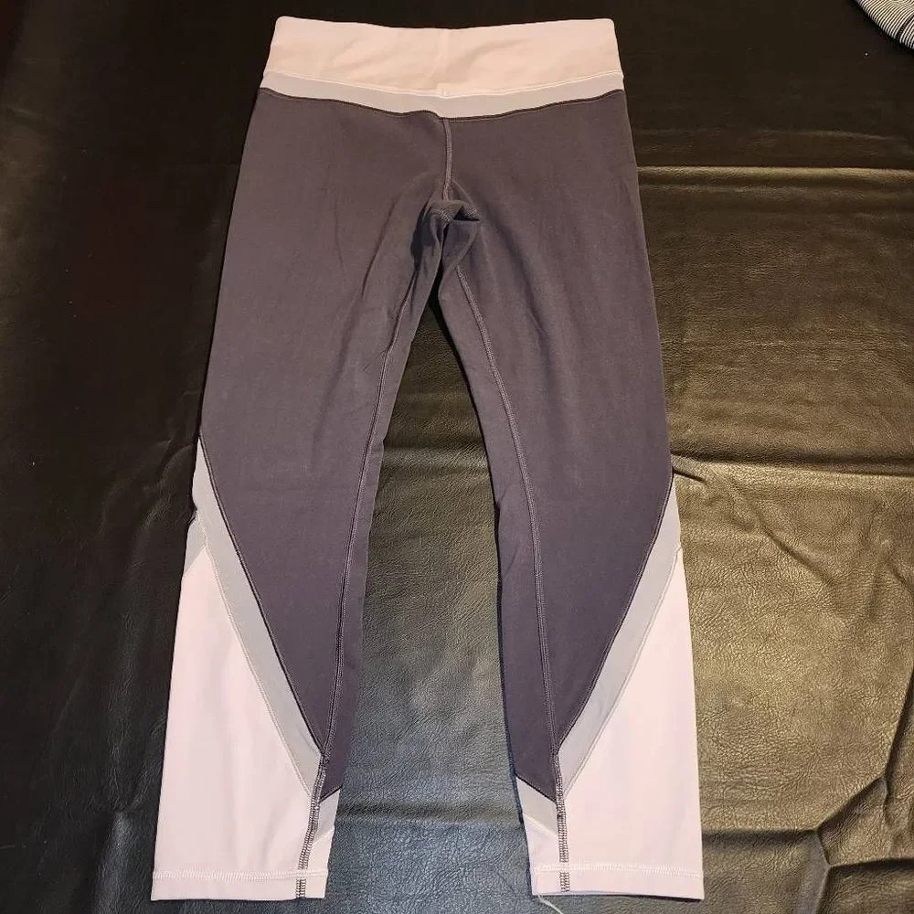 Athleta Womens Elevation Colorblock 7/8 Tight Leggings Spring Night‎ Medium